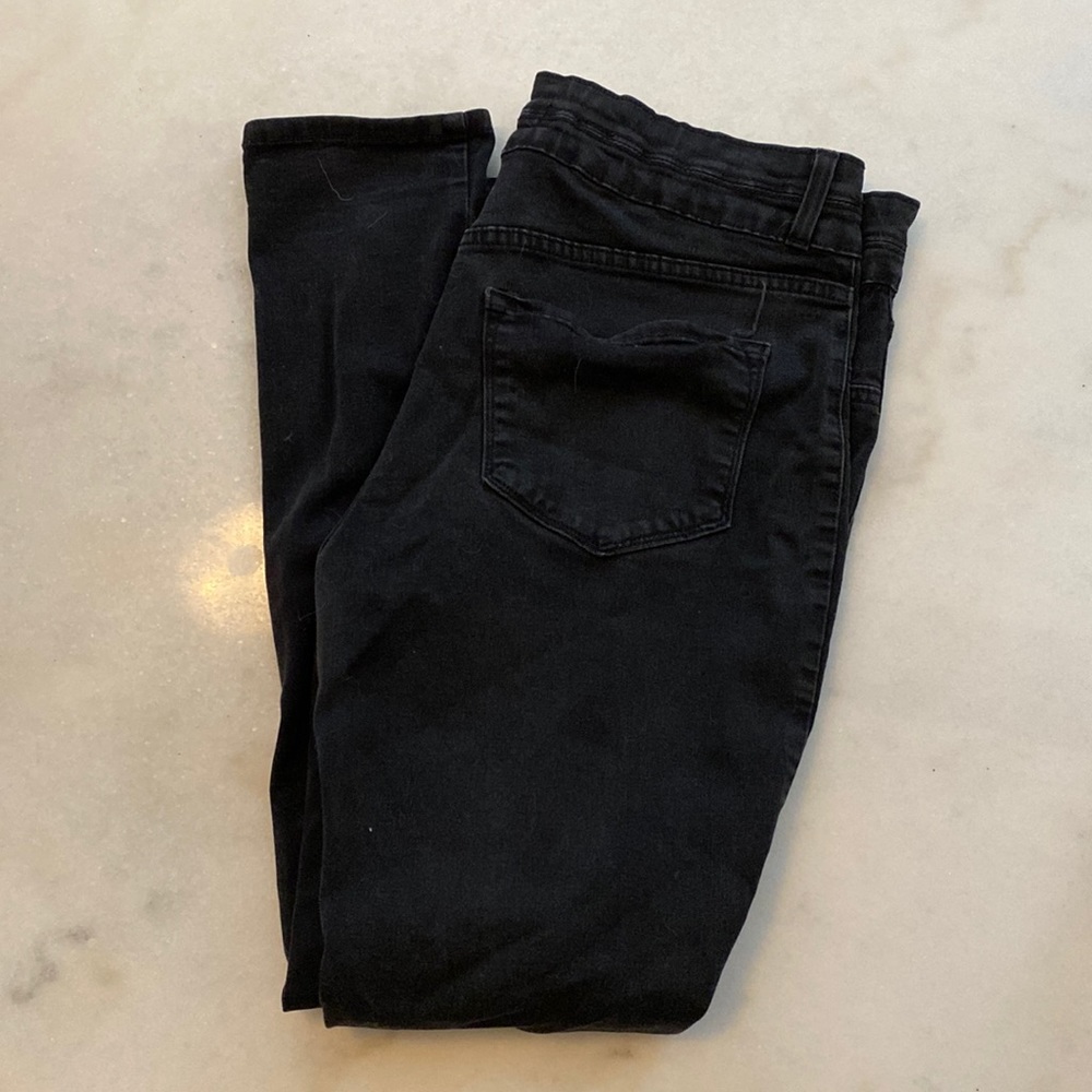 Good condition Black distressed jeans